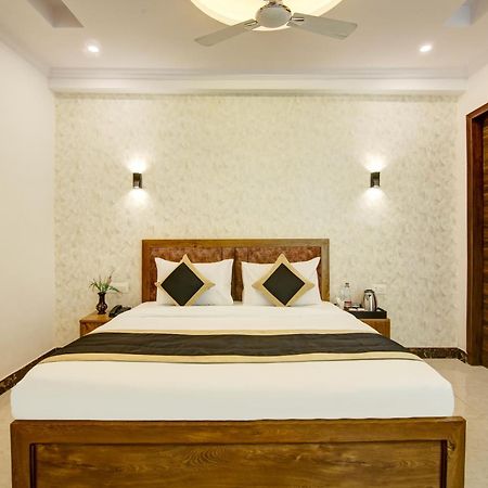 Hotel The Emporio Grand Near Vaishali Metro Station Ghaziabad Esterno foto
