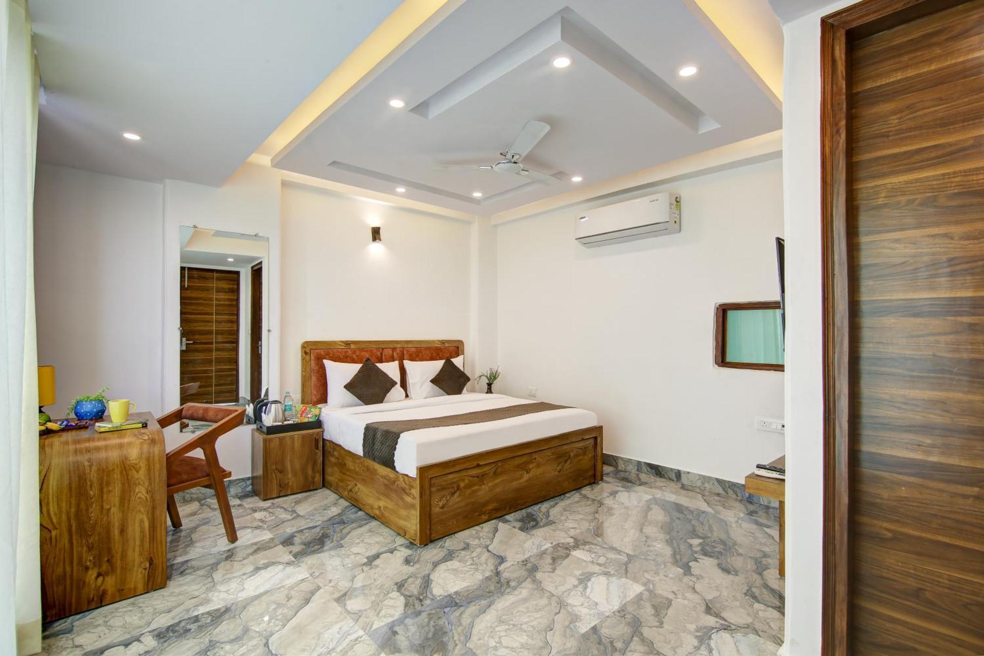 Hotel The Emporio Grand Near Vaishali Metro Station Ghaziabad Esterno foto