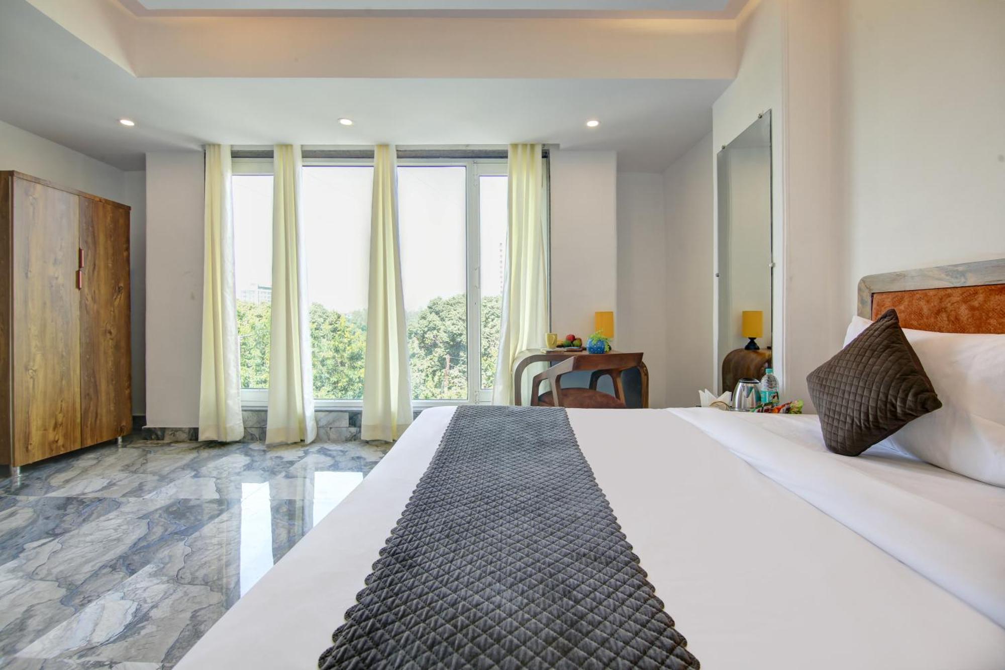 Hotel The Emporio Grand Near Vaishali Metro Station Ghaziabad Esterno foto