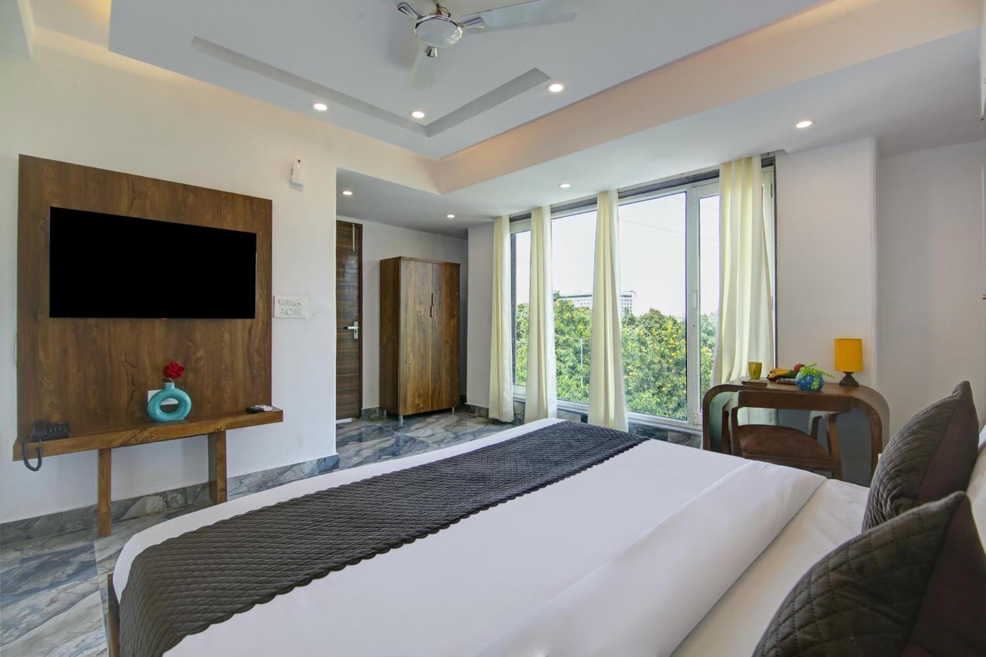 Hotel The Emporio Grand Near Vaishali Metro Station Ghaziabad Esterno foto