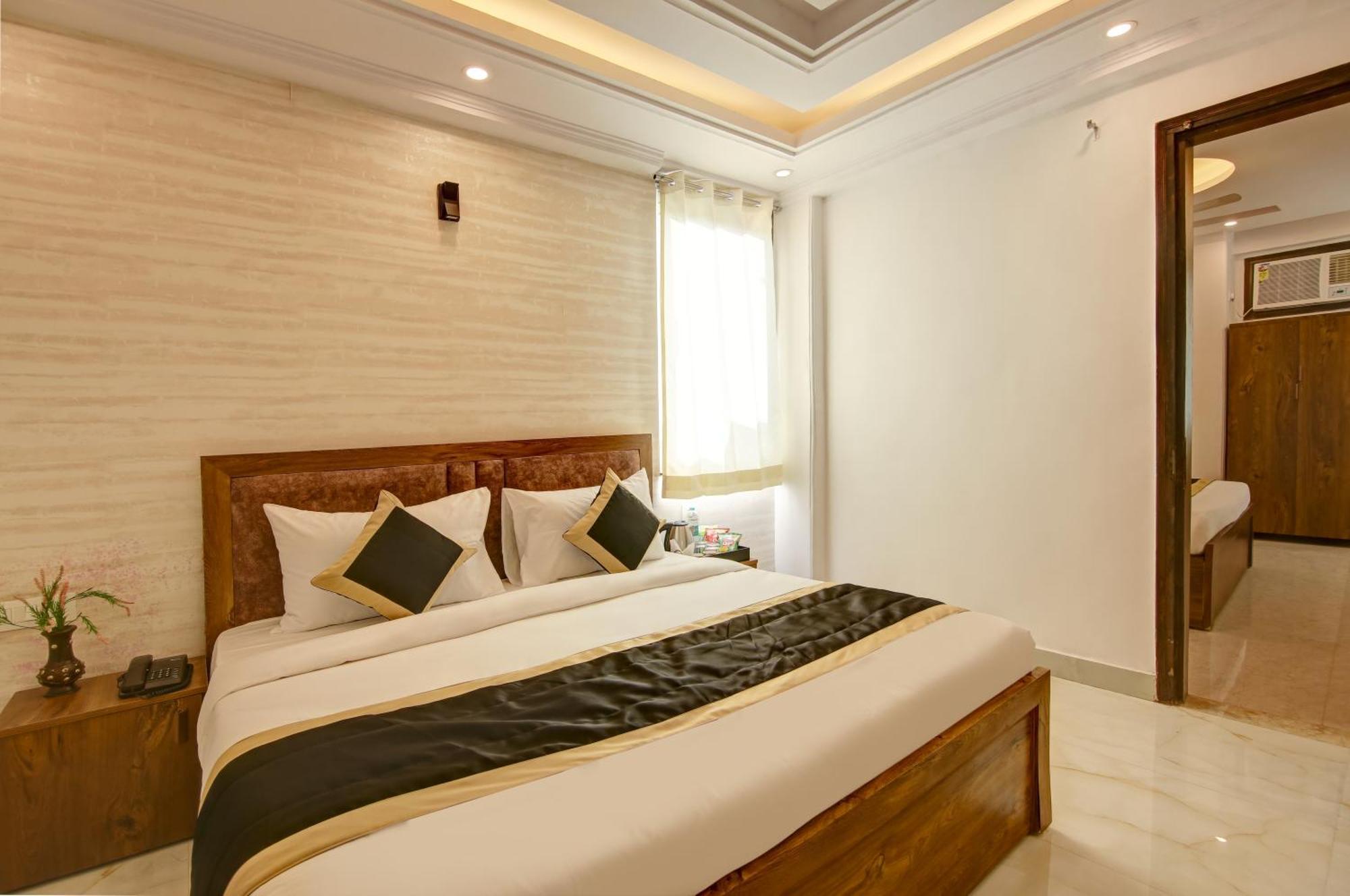 Hotel The Emporio Grand Near Vaishali Metro Station Ghaziabad Esterno foto