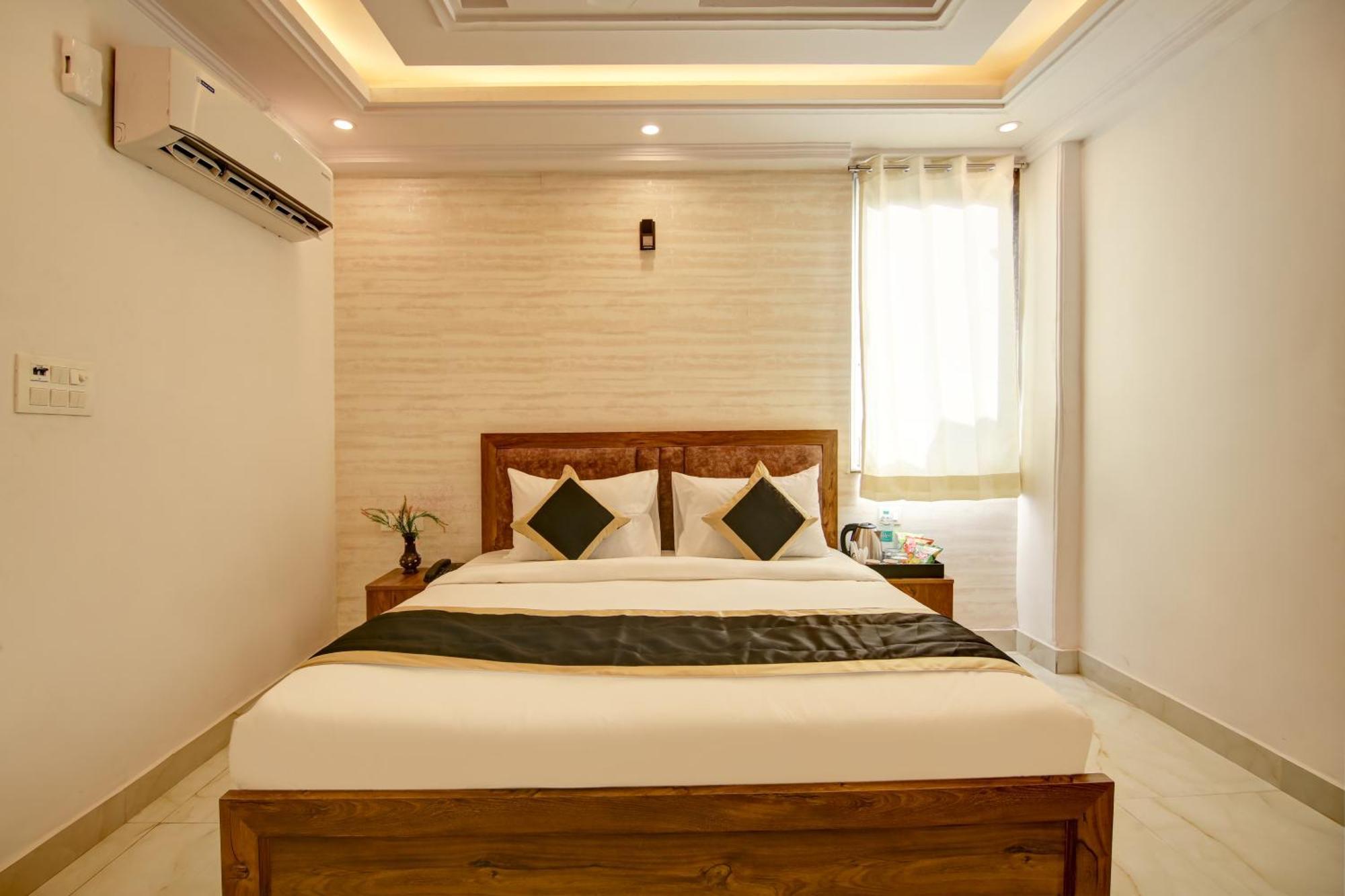 Hotel The Emporio Grand Near Vaishali Metro Station Ghaziabad Esterno foto