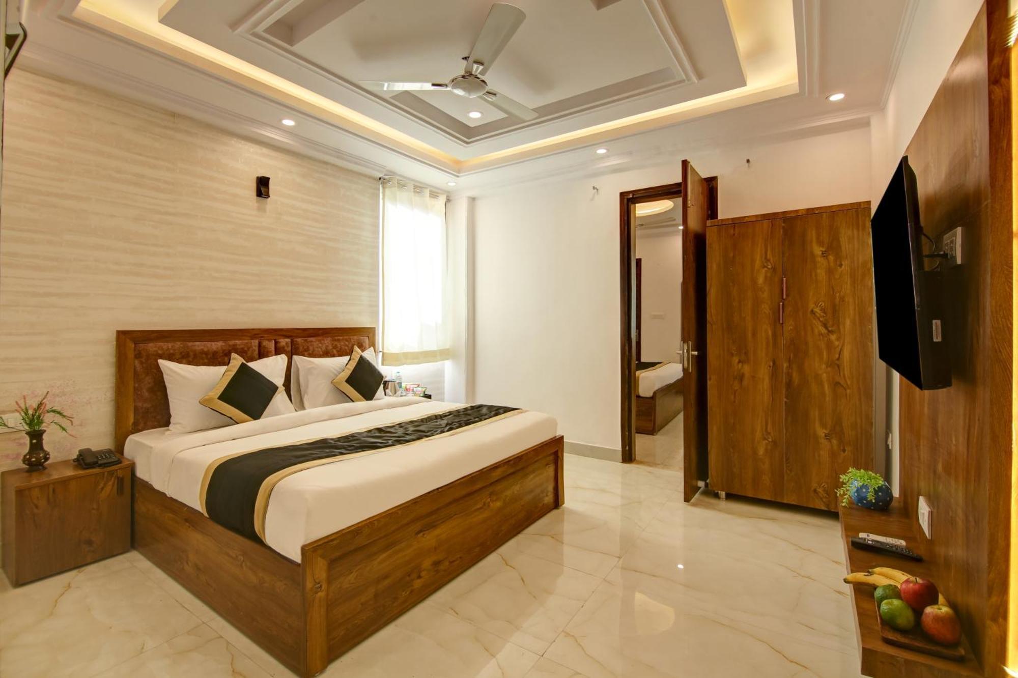 Hotel The Emporio Grand Near Vaishali Metro Station Ghaziabad Esterno foto