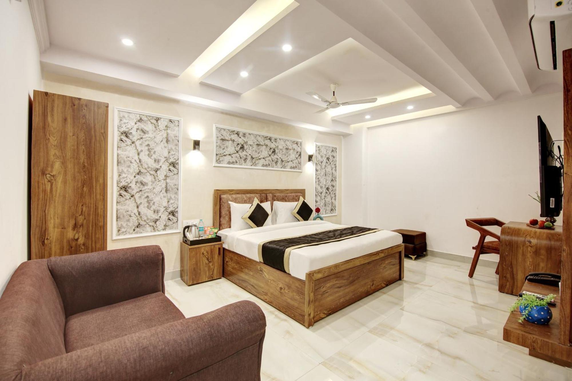 Hotel The Emporio Grand Near Vaishali Metro Station Ghaziabad Esterno foto